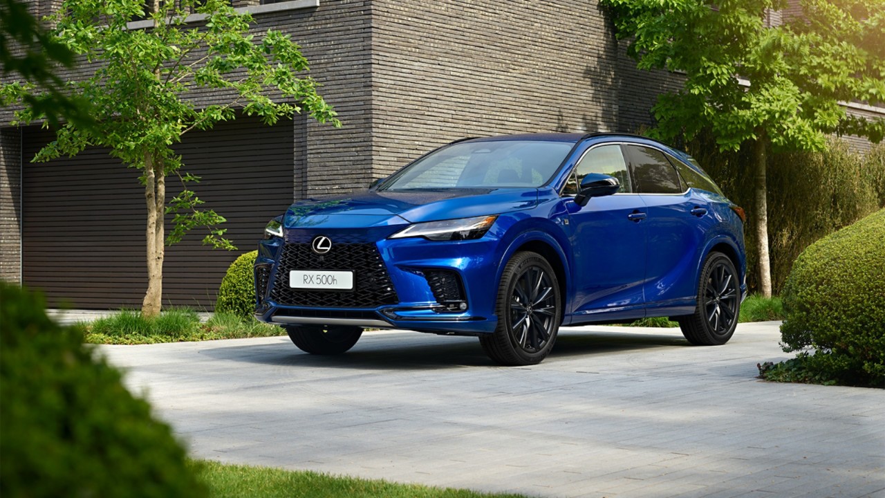 Rear view of the Lexus RX 500h