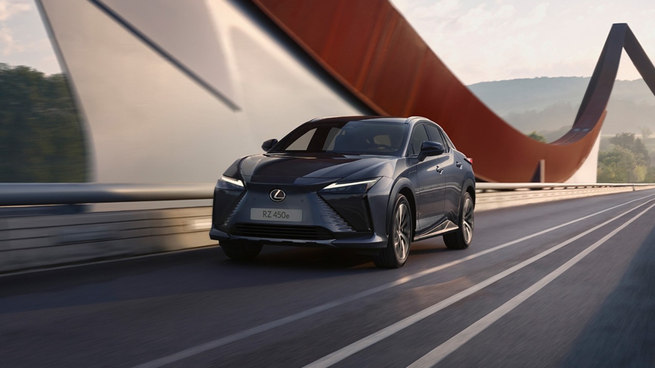 Afkastameiri Hybrid Lexus Ísland